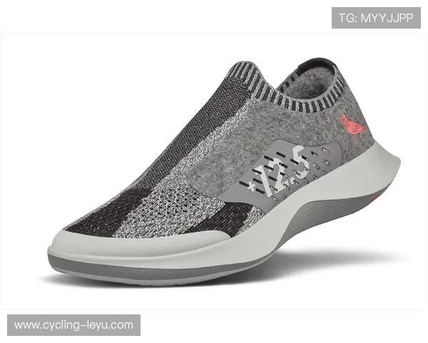 足球球星签名鞋款揭秘：收藏与穿搭的完美结合